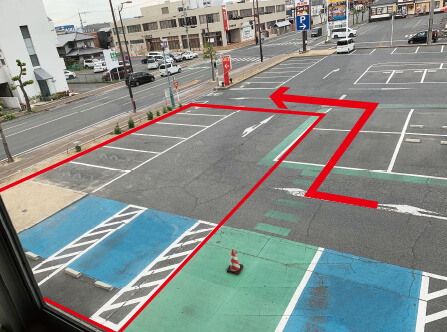 1F　駐車場催事場